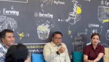 Wakil Menteri Pertanian (Wamentan) Sudaryono (baju krem) saat berkunjung ke Sukabumi - Istimewa