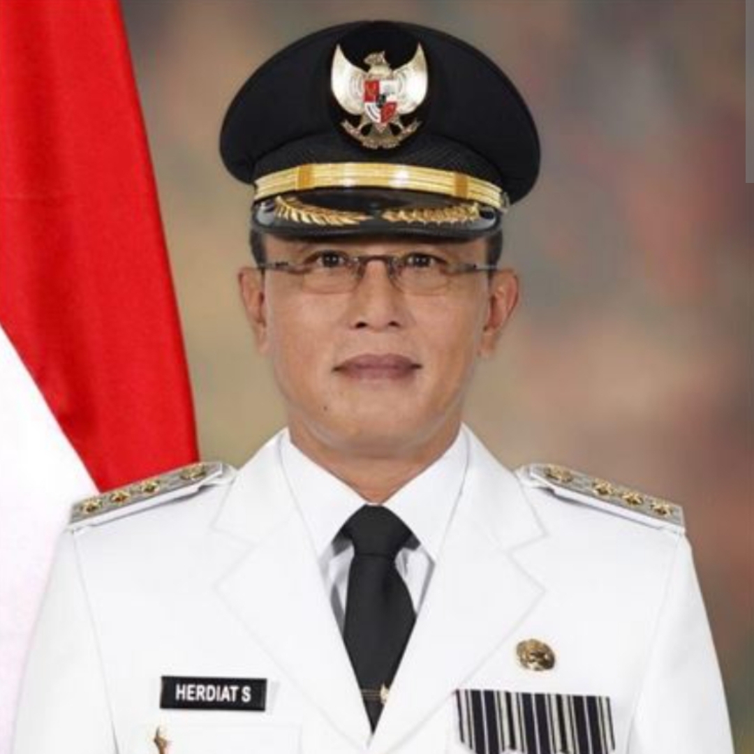 5 bupati tertua di Jawa Barat dan profil singkatnya, Sukabumi ke berapa? 5 Bupati Ciamis, Herdiat Sunarya