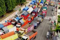 Aksi demonstrasi sopir truk ODOL - Istimewa