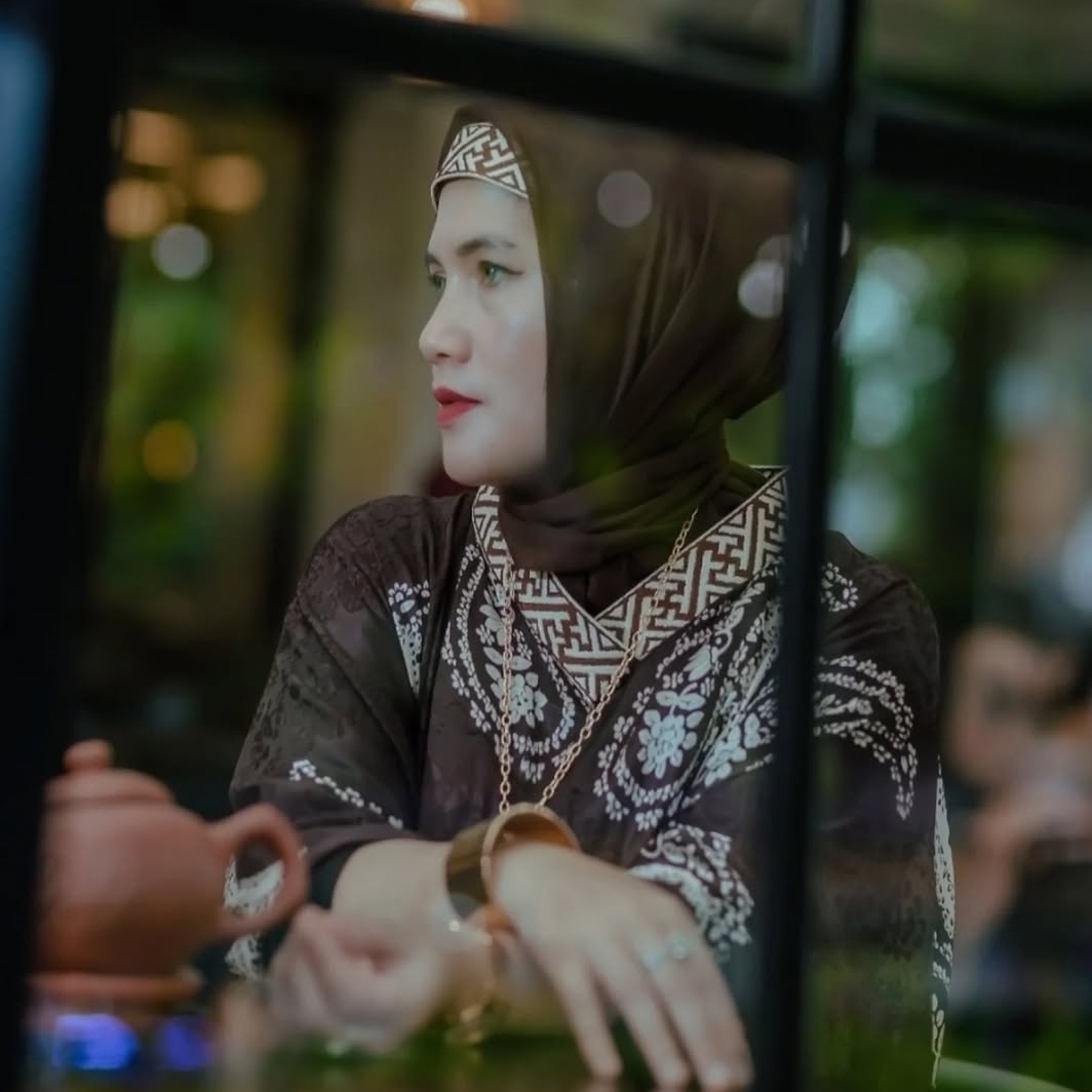 5 potret keseharian Fitria Widi Waluya, presenter televisi nasional asal Sukabumi 2 Fitria Widi Waluya 1