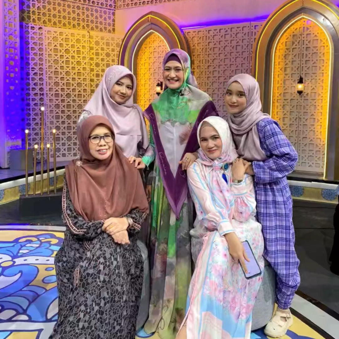 5 potret keseharian Fitria Widi Waluya, presenter televisi nasional asal Sukabumi 4 Fitria Widi Waluya 2
