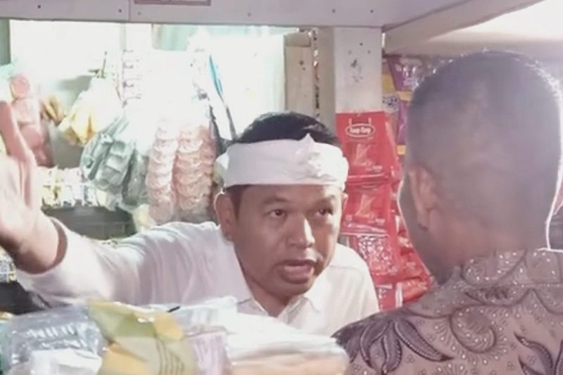 Gubernur Jawa Barat Dedi Mulyadi saat mengunjungi Desa Pasir Munjul, Purwakarta - Istimewa