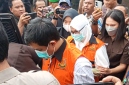 HR dan TS, tersangka kasus korupsi di DLH Kabupaten Sukabumi - Ist