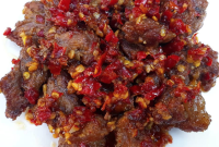 Cara bikin dan resep oseng mercon daging sapi - Istimewa
