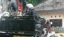 Petugas kebersihan Kabupaten Sukabumi - Istimewa
