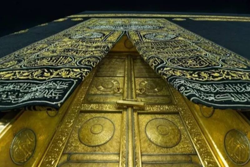 Pintu Kabah berlapis emas - Ist