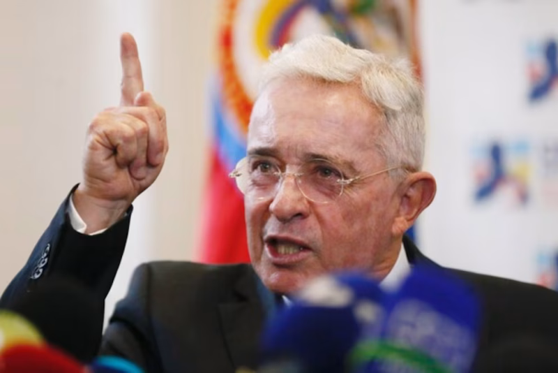 Mantan presiden Kolombia yang masih berkuasa, Álvaro Uribe - Ist