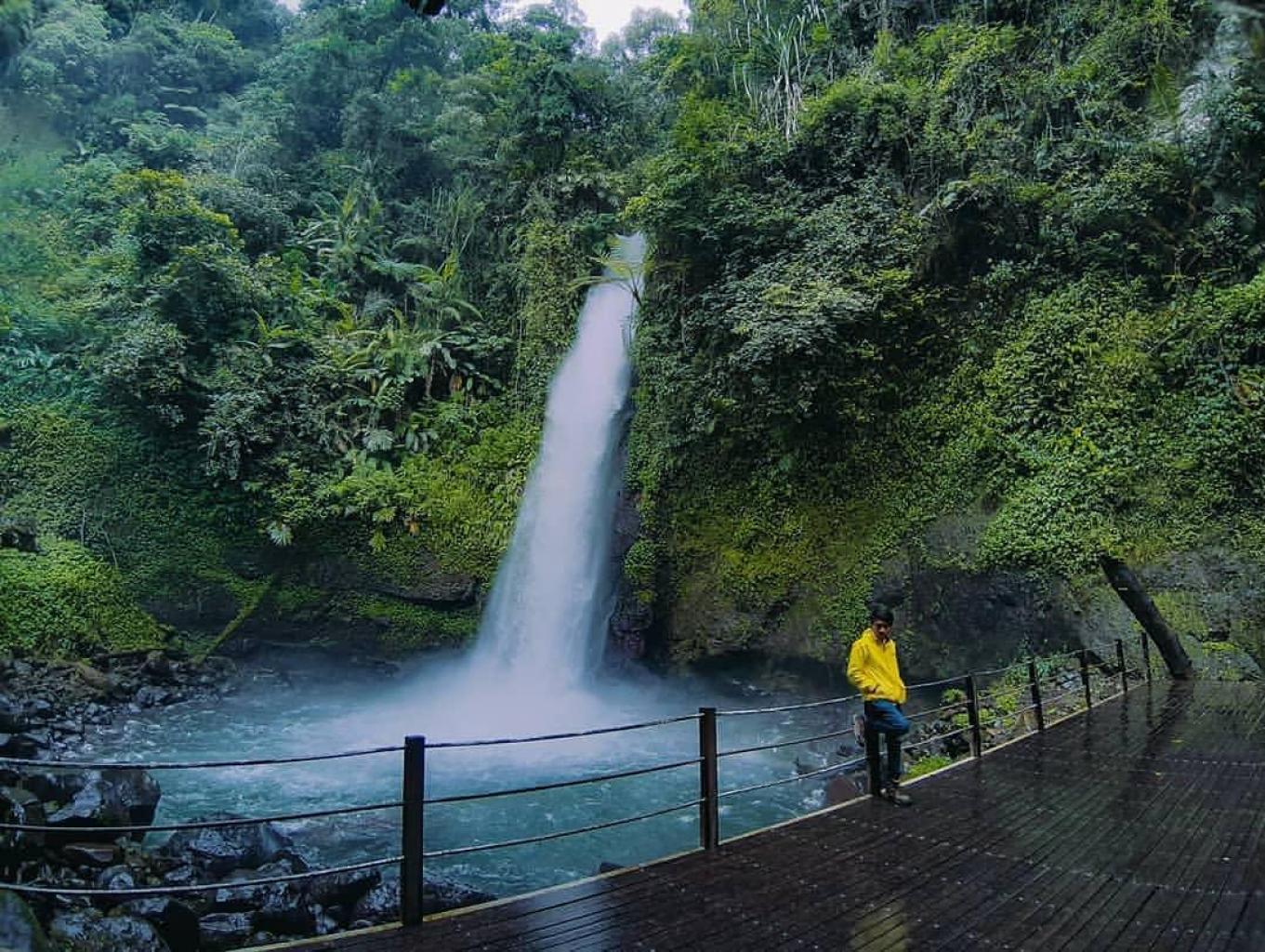 Curug Sawer Sukabumi