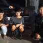 IW dan J (kiri dan tengah), bawa barang haram dari Jakarta, dua pria asal Sukabumi dibekuk di Bogor - Ist