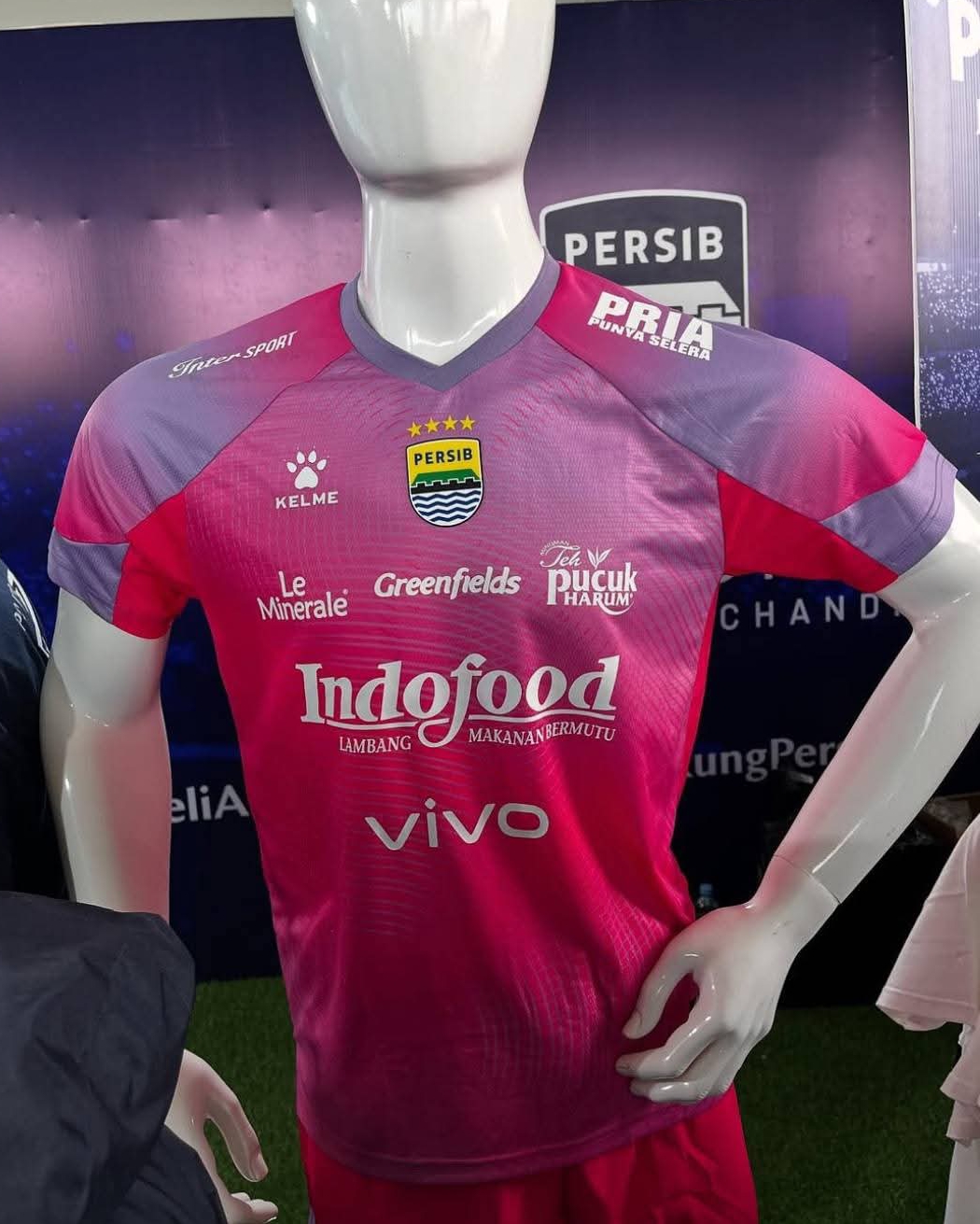 Jersey kiper away Persib Kelme