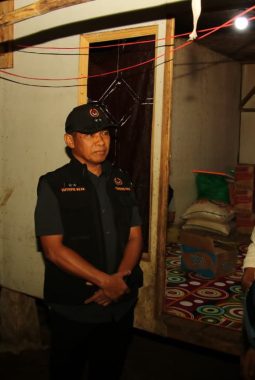 Kemenko PMK temukan masalah baru di Sukabumi ketika renovasi rumah keluarga Raya