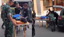 Komandan Kodim 0607 Sukabumi Letkol Indra Gunawan saat menjenguk Much Billal Tajudin Sopian - Ist