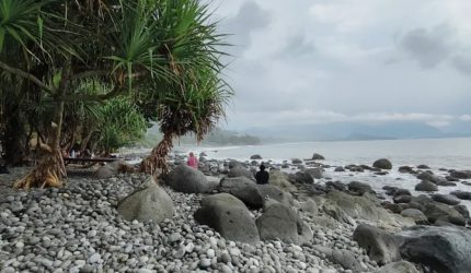 Pantai Cempaka Ratu, Sukabumi - Dede Eko S