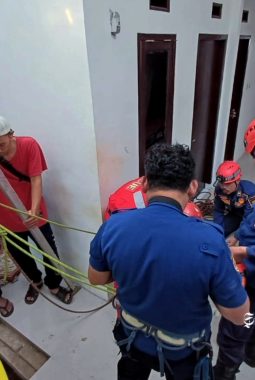 Pria 40 tahun asal Cicantayan Sukabumi tewas tenggelam dalam sumur