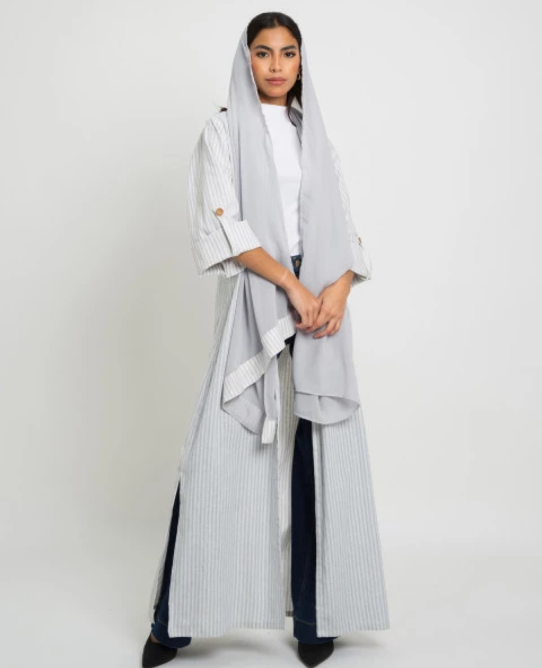 Hijabers Sukabumi, ini trend gamis, tunik, abaya akhir tahun versi AI, plus bahan dan warna 7 Abaya casual