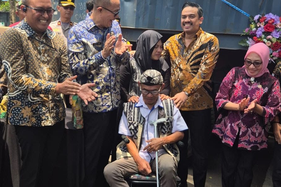 Camilan kreasi difabel asal Sukabumi ekspor ke luar negeri, dipuji Menteri UMKM 2 Ade Soelistyowati produsen Cassava Crackers Yammy Babeh