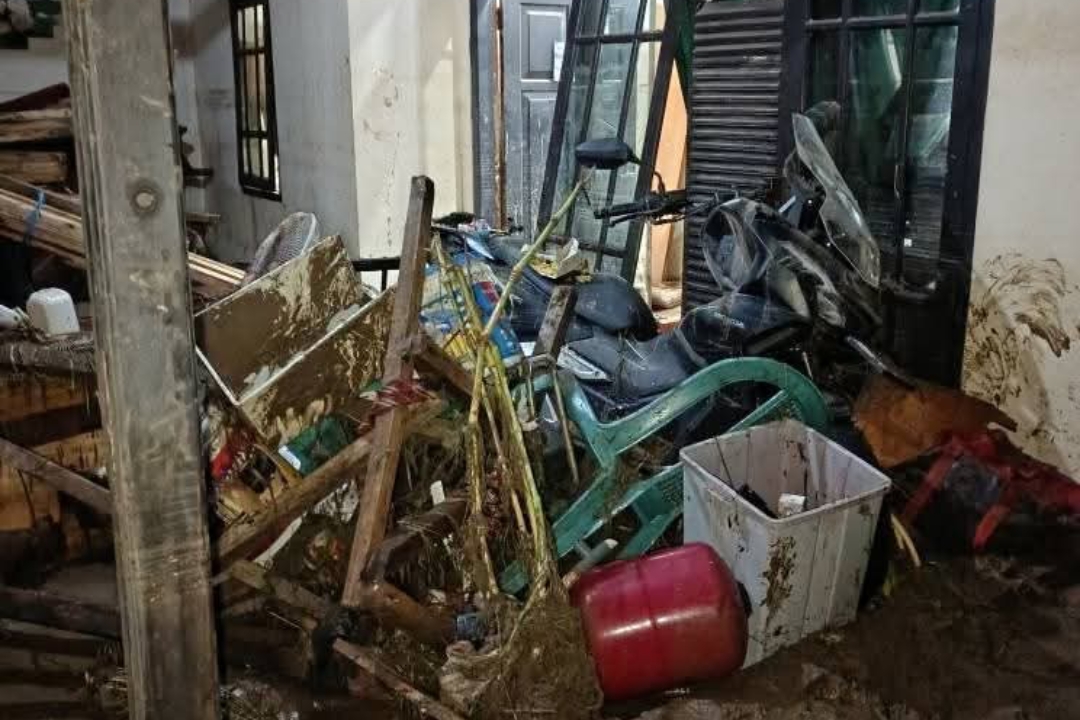 Mengingat 5 jenis bencana alam kerap terjadi dan potensi terjadi di Sukabumi 1 Dampak banjir di Cisolok Kabupaten Sukabumi