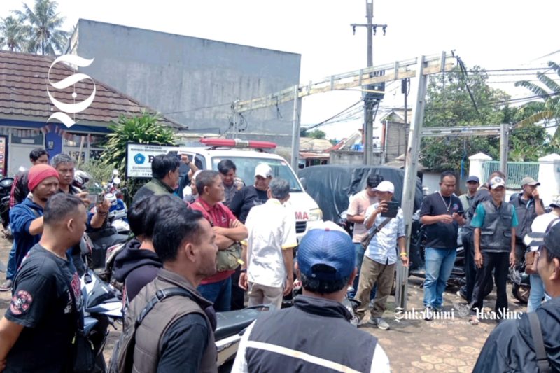 Gerakan Masyarakat Babakanjaya Bersatu geruduk kades di Parungkuda Sukabumi - Anry Wijaya