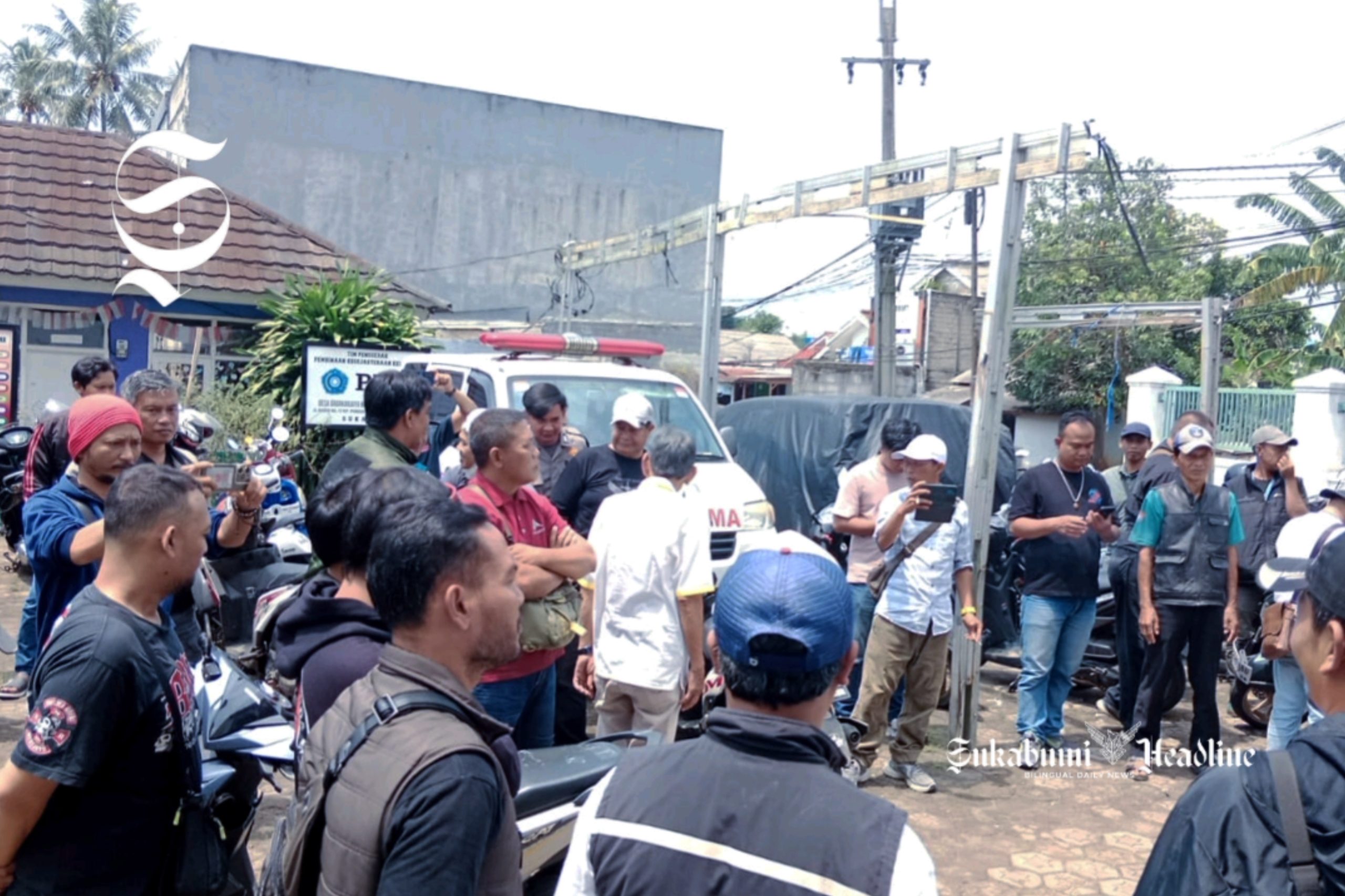 12 dosa Kades Babakanjaya Sukabumi versi warga: Kandang kambing hingga suap mobil 1 Gerakan Masyarakat Babakanjaya Bersatu geruduk kades di Parungkuda Sukabumi