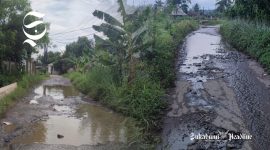 Hancur jalan penghubung Parungkuda - Bojonggenteng - Parakansalak Sukabumi - Anry Wijaya