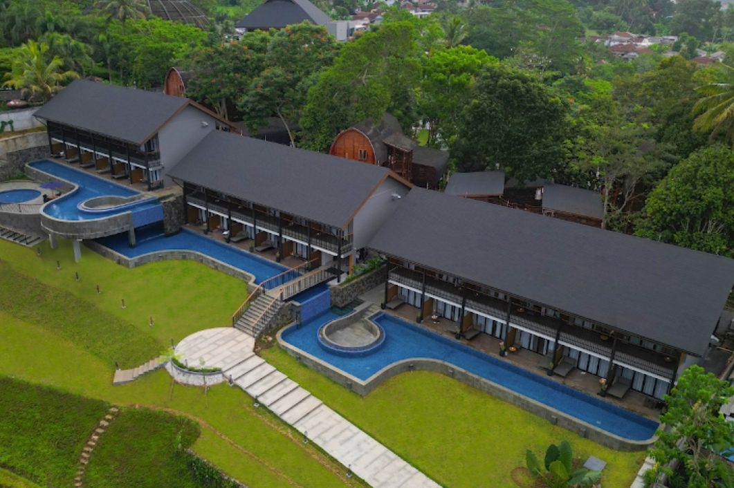 Hotel Santika Premiere Hills Resort Cibadak tampak atas - Ist