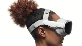 Nikmati petualangan dengan Apple Vision Pro versi terbaru - Apple