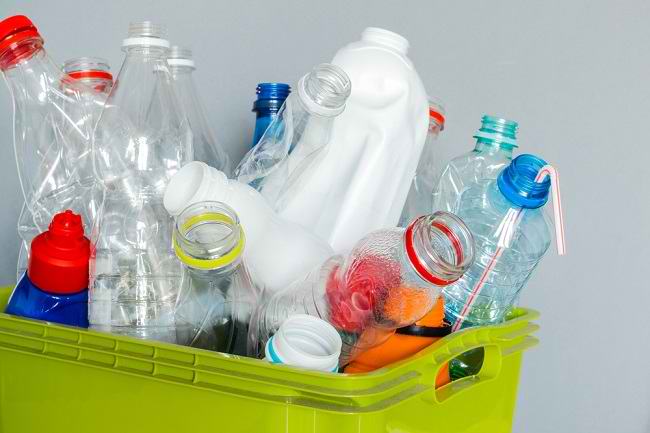 Sampah plastik - Ist