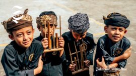 Anak-anak di Kasepuhan Sinarresmi - Kasepuhan Sinar Resmi