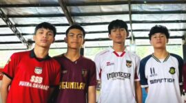 Athmar Attariz Maldeanie (kiri baju merah) - Ist