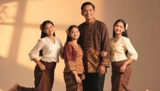 Ayah dan tiga anak perempuan - sukabumiheadline.com