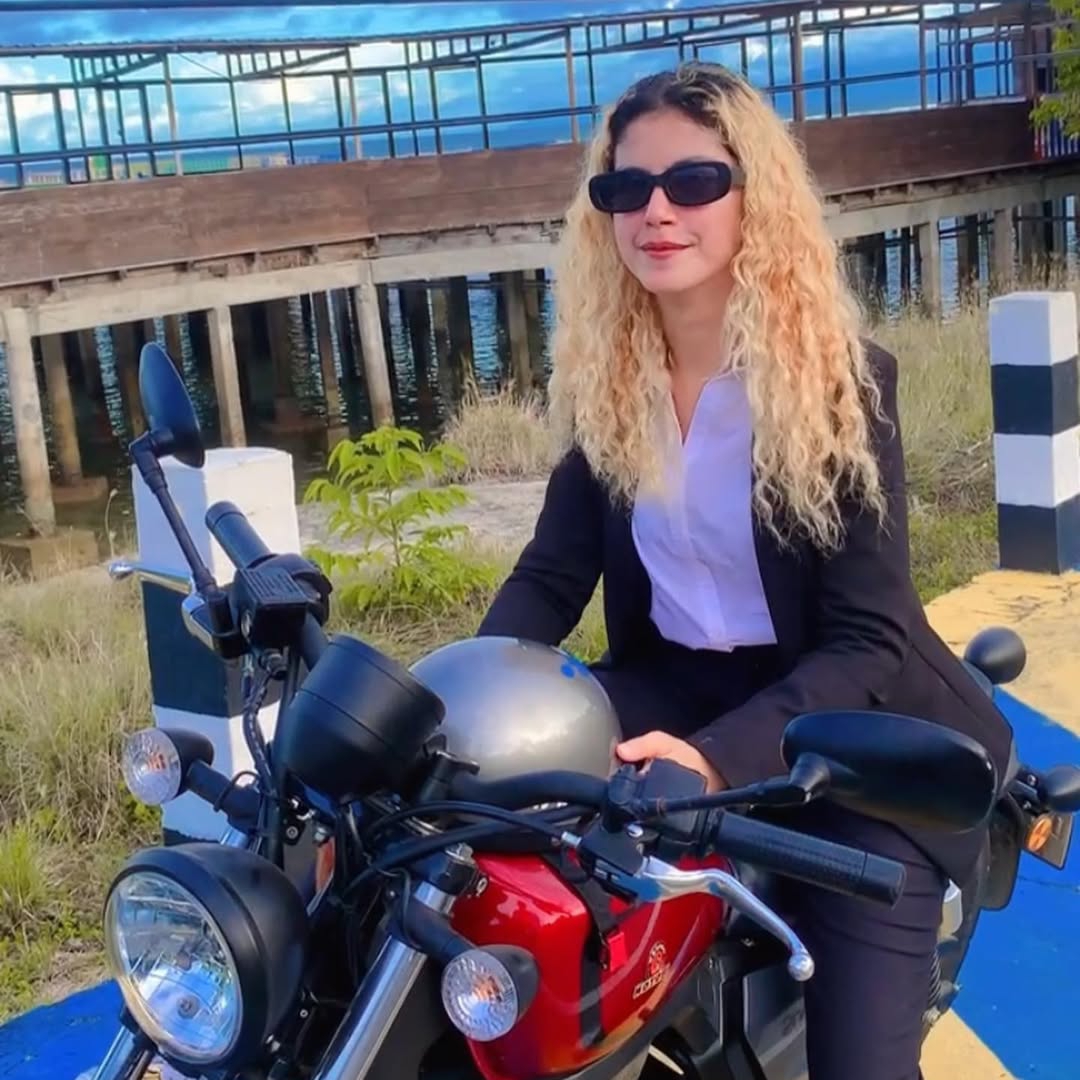 6 foto Helwa Bachmid, istri Habib Bahar bin Smith ngaku ditelantarkan: anggun, sporty dan seksi 2 Helwa Bachmid - @helwabachmid_