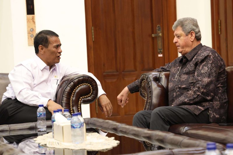 Menteri Pertanian, Andi Amran Sulaiman dalam pertemuannya dengan Duta Besar Palestina untuk Indonesia, Zuhair Al-Shun, di Jakarta - Biro Humas Kementan