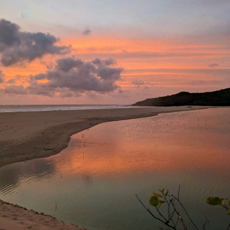 Senja di Pantai Cipanarikan Sukabumi - Ist
