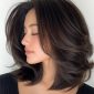 Wanita dengan model rambut layered cut - Pinterest @Dawn