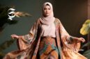 8 inspirasi model gamis outer batik kekinian untuk Hijabers Sukabumi 6