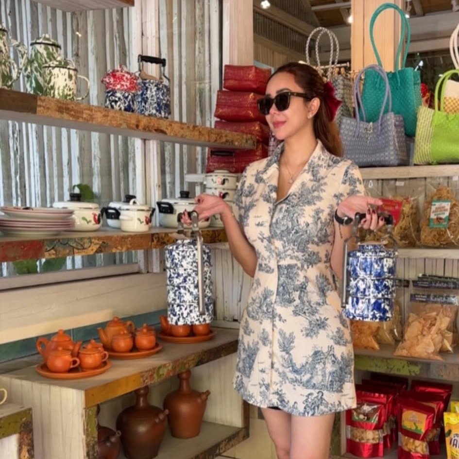 Aura Kasih - @aurakasih