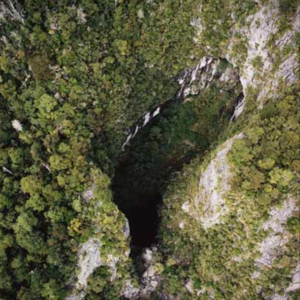 Tinjauan pakar geologi soal fenomena sinkhole di dunia, nomor 5 di Sukabumi 2 Fenomena Harwood Hole di Selandia Baru
