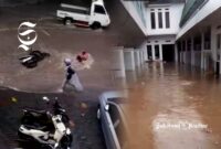 Motor hanyut dan Hotel Raharja Kota Sukabumi direndam banjir - Ist