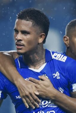 Klasemen Super League 2025/2026: Unggul 1 laga, Persib siap gusur Persija usai tekuk Borneo