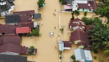 Rincian korban banjir dahsyat Sumatera, Jawa Barat kirim bantuan awal senilai Rp7 miliar - X
