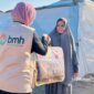 Lawan suhu ekstrem, Lembaga Amil Zakat Nasional Baitul Maal Hidayatullah (BMH) dan PT Indo Anata Development peluk hangat warga Gaza di pengungsian