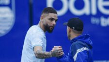 Momen hari pertama Layvin Kurzawa latihan bareng tim Persib Bandung - Persib
