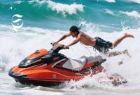 Naik jetski di pantai - sukabumiheadline.com