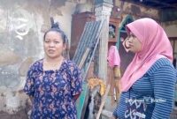 Perempuan korban bencana di Simpenan, Sukabumi (kiri) - Ist