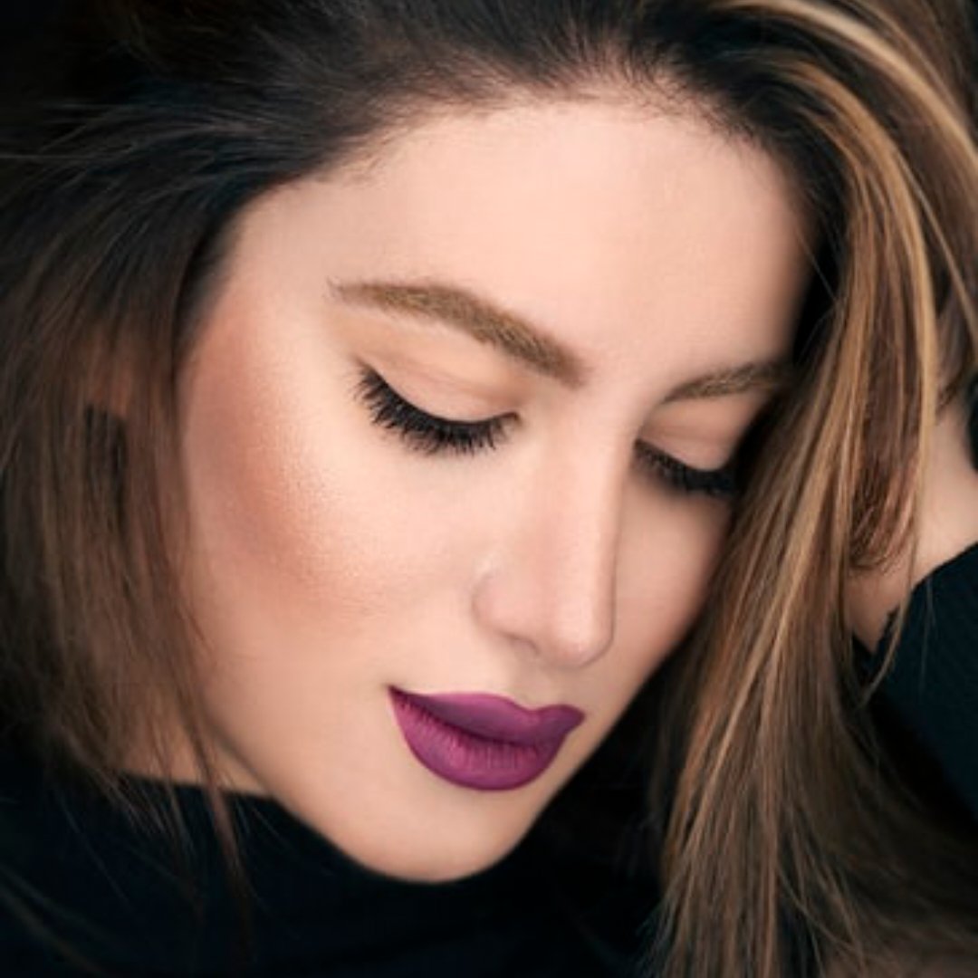 Tren lipstik warna berry - Scarf Media