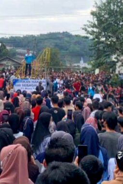 Awal Ramadhan, demo ribuan buruh PT Muara Tunggal Cibadak Sukabumi