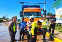 Bandel, truk sumbu tiga ditindak Satlantas Polres Sukabumi - Ist
