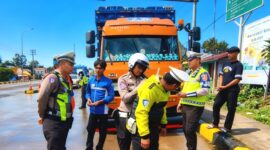 Bandel, truk sumbu tiga ditindak Satlantas Polres Sukabumi - Ist