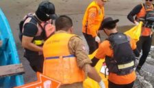 Evakuasi jasad Dendi Darmawan - SAR Gabungan