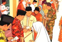 Ilustrasi penerima dana hibah atau bantuan tunai - sukabumiheadline.com